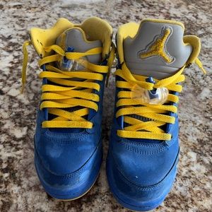 Air Jordan 5 girls boys sneakers size 4,5 kids 6,6 woman’s